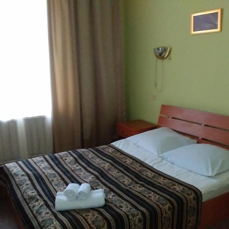 Kolos Hotel Obolon Kyiv Exterior photo