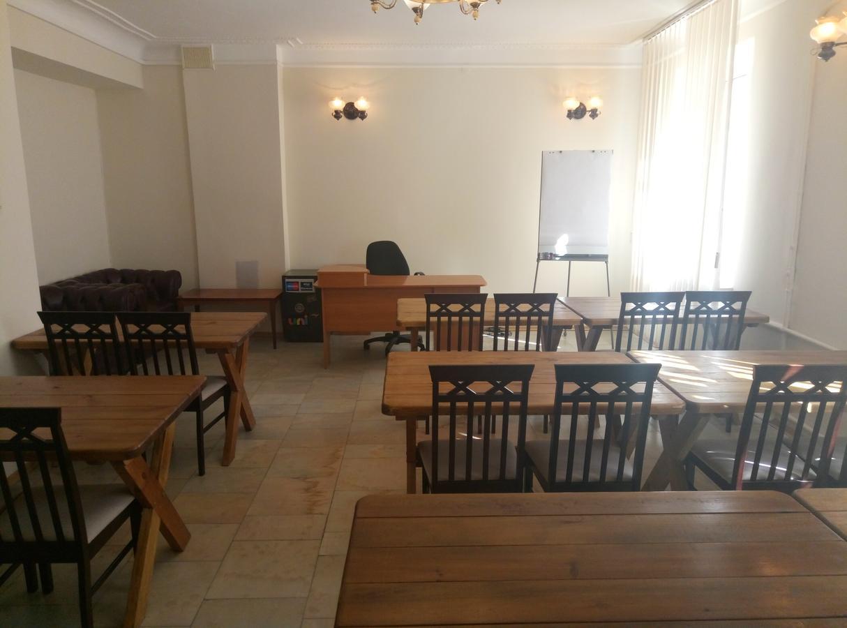 Kolos Hotel Obolon Kyiv Exterior photo