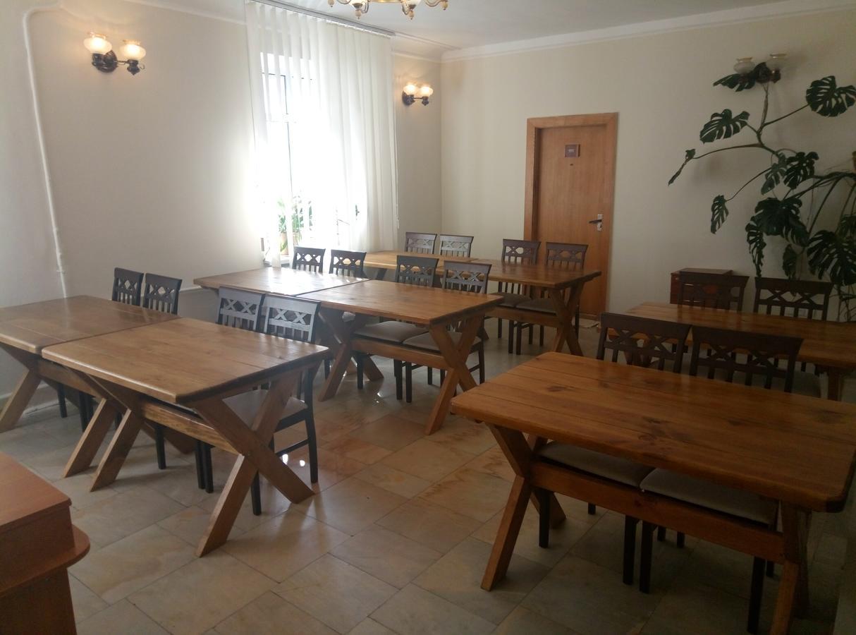Kolos Hotel Obolon Kyiv Exterior photo